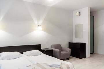 Фото номера Апартаменты Отель Avion Hotel г. Свидник 2